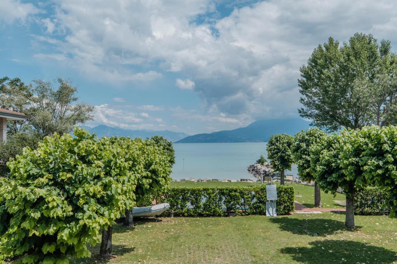Casa Lugana 9 - Monolocale Con Piscina Fronte Lago Сірміоне Екстер'єр фото