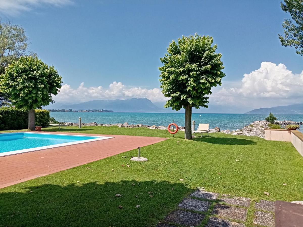 Casa Lugana 9 - Monolocale Con Piscina Fronte Lago Сірміоне Екстер'єр фото